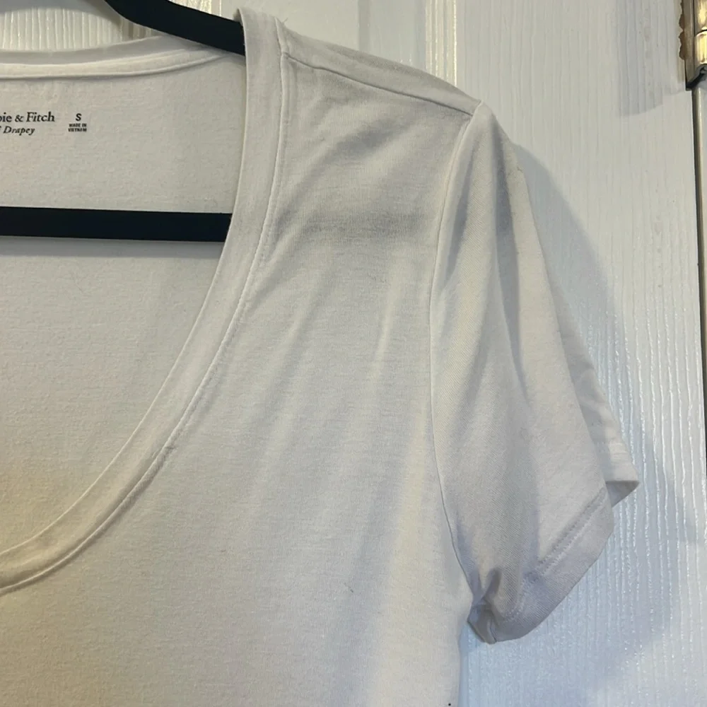 Abercrombie and Fitch soft A&F drapey t-shirt - Picture 7 of 7